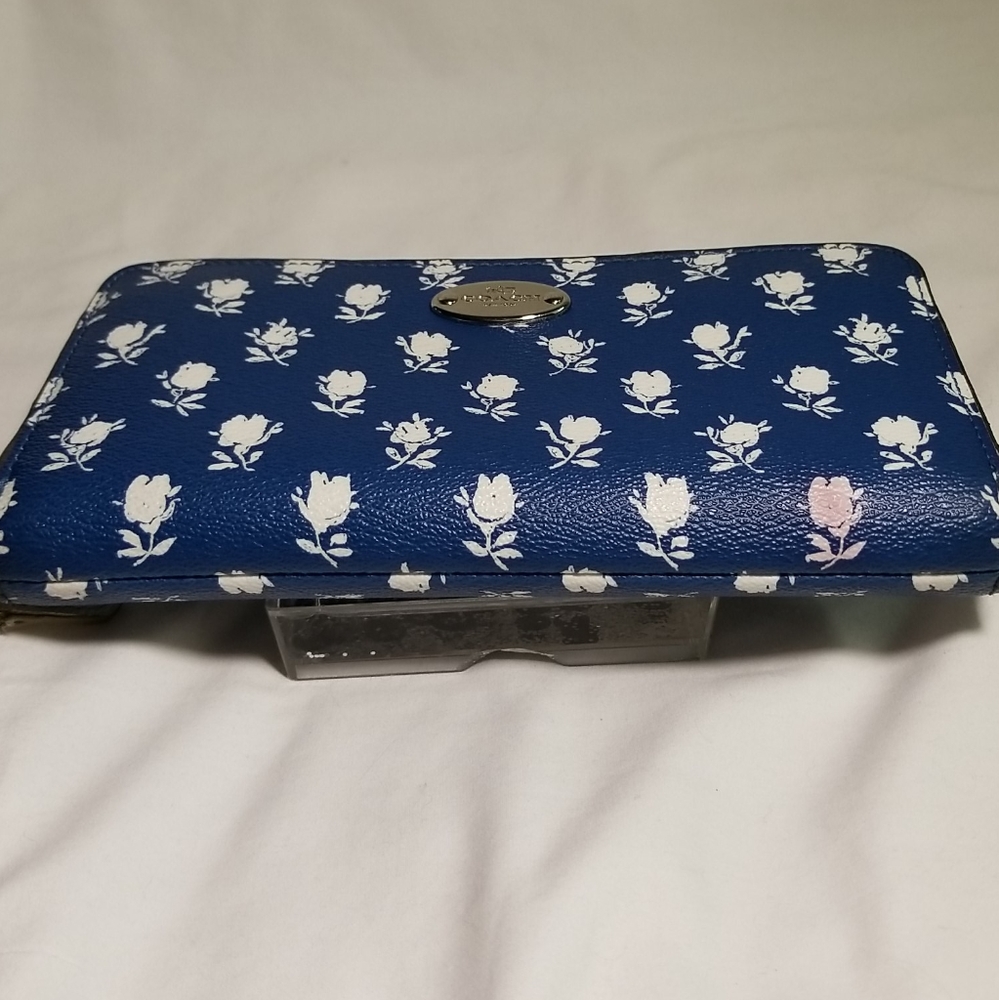 COACH Badlands Collection Blue/Ivory Flowers F53026 Continental  WALLET*RARE*